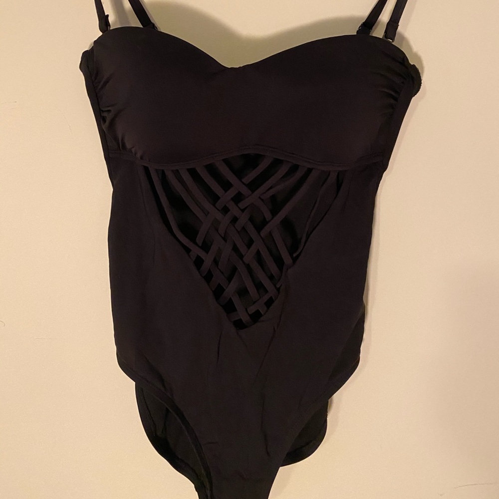 Cutout one piece swimsuit